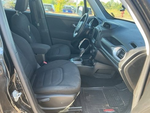 Used 2021 Jeep Renegade Latitude w/ Convenience Group image 11