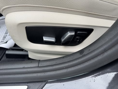 Used 2018 BMW 530e image 11