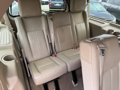 Used 2010 Ford Expedition EL Eddie Bauer image 23