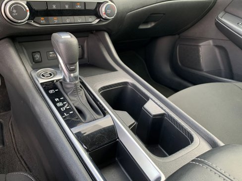 Used 2024 Nissan Sentra SV image 39