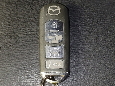 Used 2015 MAZDA MAZDA3 i Touring image 32