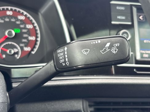 Used 2020 Volkswagen Jetta R-Line image 23