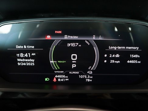 Used 2022 Audi e-tron Premium image 19