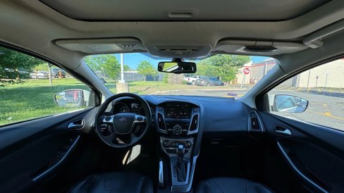 Used 2012 Ford Focus Titanium image 27