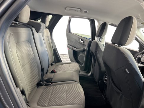 Used 2021 Ford Escape SE image 31