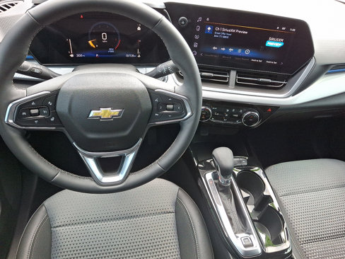 Certified 2024 Chevrolet Trax LT w/ Driver Confidence Package image 10
