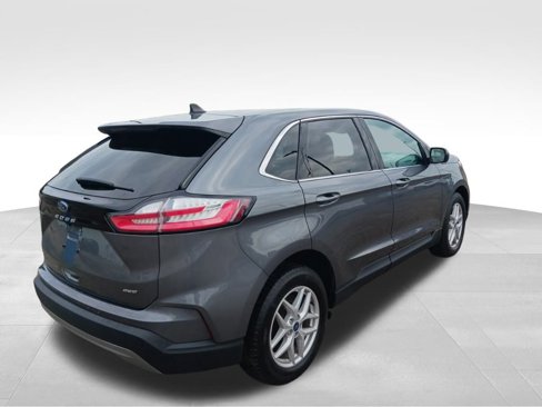 Used 2021 Ford Edge SEL w/ Cargo Accessory Package image 4