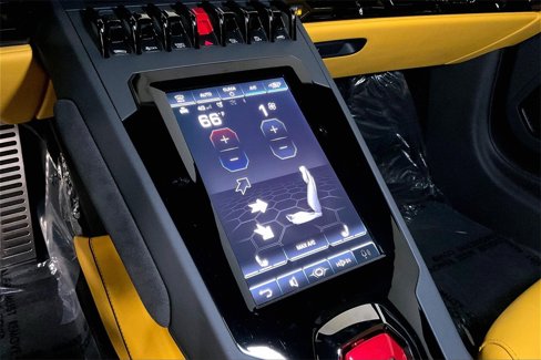 Used 2022 Lamborghini Huracan EVO image 33