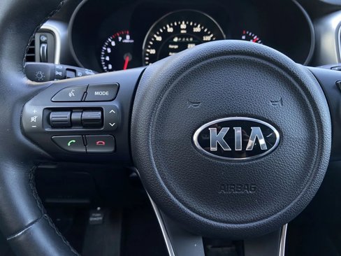 Used 2017 Kia Sorento SX image 15