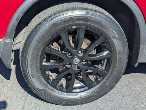 Used 2017 Nissan Rogue SV w/ Midnight Edition Package image 10