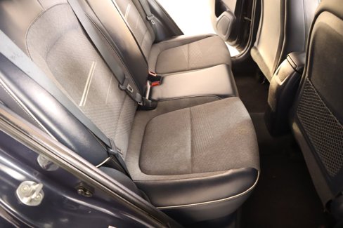 Used 2022 Hyundai Venue Limited image 15