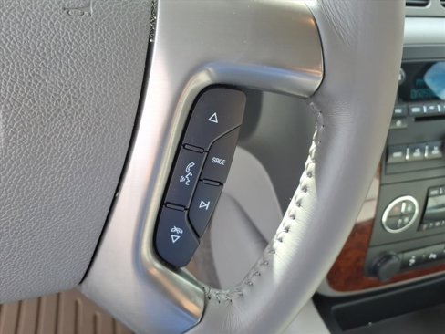 Used 2012 Chevrolet Avalanche LT image 31