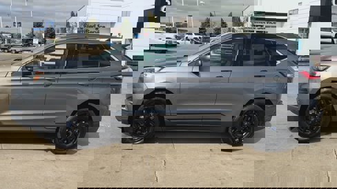Used 2022 Ford Edge SEL image 39