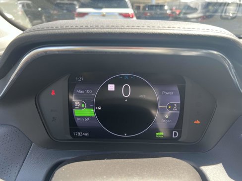 Used 2022 Chevrolet Bolt EUV Premier w/ Sun & Sound Package image 35