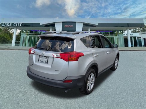 Used 2013 Toyota RAV4 XLE image 3