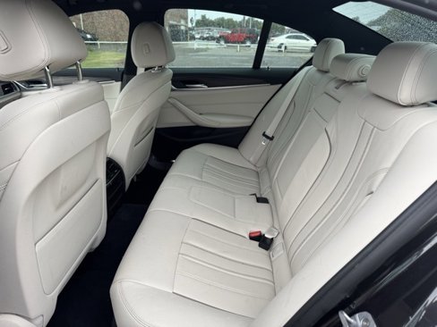 Used 2018 BMW 530e image 14