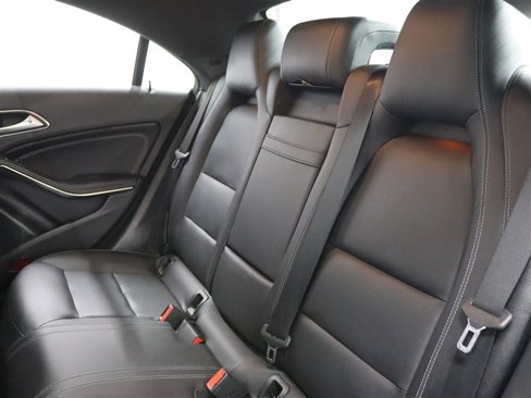 Used 2018 Mercedes-Benz CLA 250 image 12