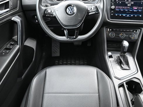 Used 2021 Volkswagen Tiguan SEL image 9