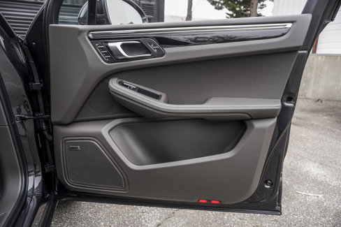 Certified 2024 Porsche Macan image 22