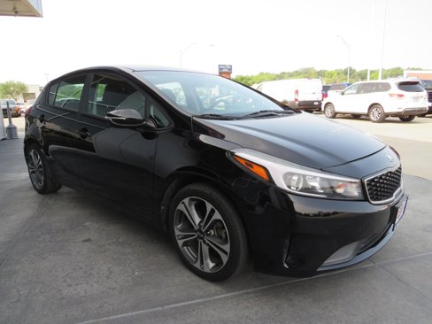 Used 2017 Kia Forte LX image 9