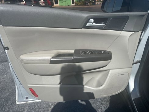 Used 2017 Kia Sportage EX w/ EX Technology Package image 13