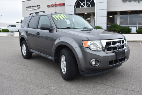 Used 2010 Ford Escape XLT image 3
