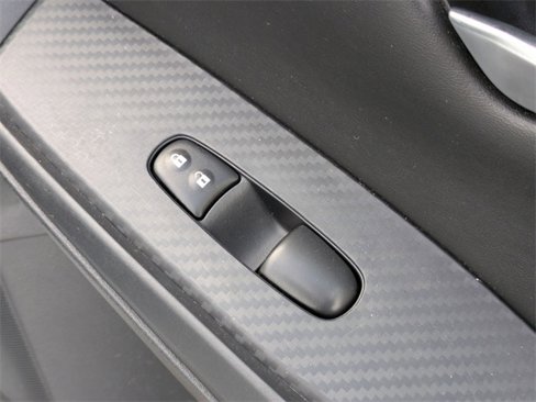 Used 2025 Nissan Sentra SV image 31
