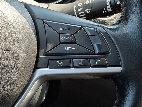 Used 2021 Nissan Rogue Sport SV image 21