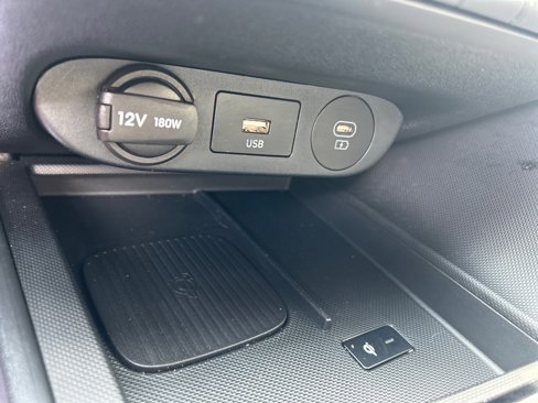 Certified 2025 Hyundai Elantra Sport image 26