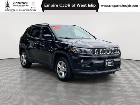 Used 2023 Jeep Compass Latitude w/ Sun and Sound Group image 1