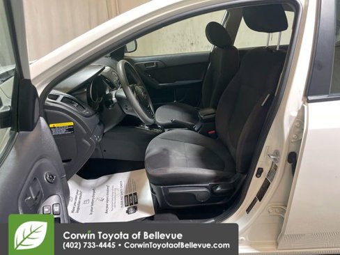 Used 2012 Kia Forte EX image 12