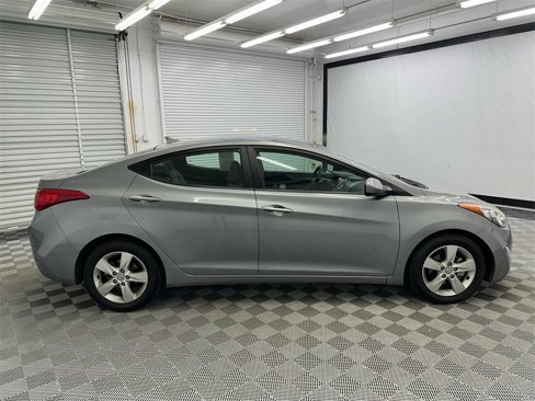 Used 2013 Hyundai Elantra GLS w/ Preferred Pkg image 6