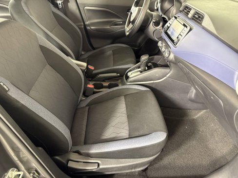 Used 2023 Nissan Versa SV image 11