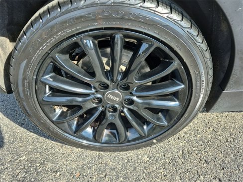 Used 2019 MINI Cooper Clubman S image 17