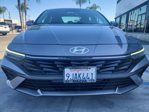 Used 2024 Hyundai Elantra SEL image 11