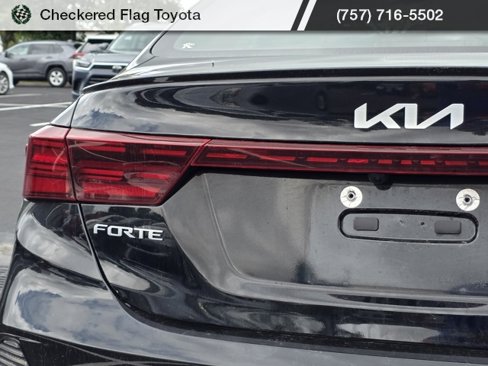 Used 2023 Kia Forte GT-Line image 7