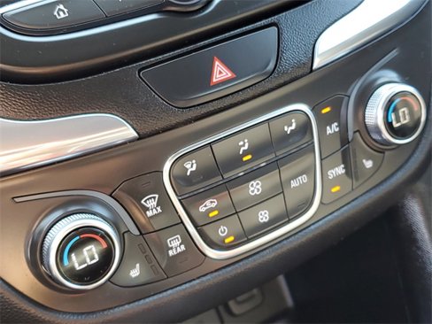 Used 2021 Chevrolet Equinox LT image 19