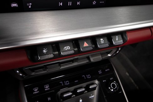 Used 2024 Porsche 911 Carrera image 30