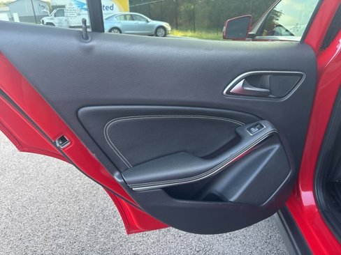 Used 2020 Mercedes-Benz GLA 250 image 11