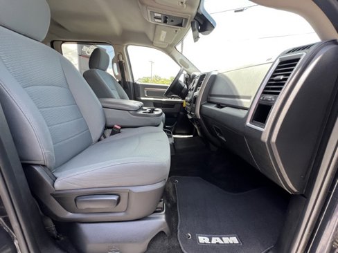 Used 2016 RAM 2500 SLT image 11
