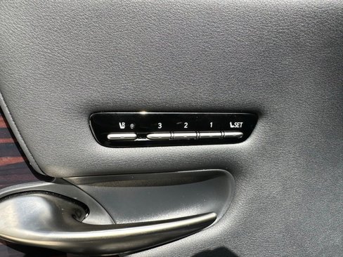 Used 2018 Lexus LS 500 image 18