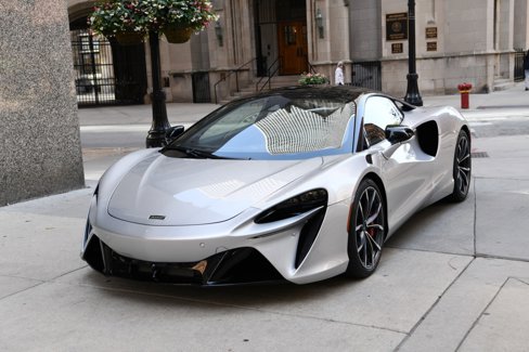 Used 2023 McLaren Artura image 23