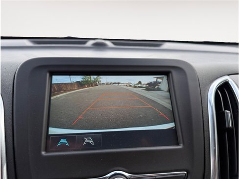 Used 2018 Chevrolet Equinox LT image 15