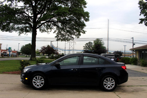 Used 2015 Chevrolet Cruze LS image 6