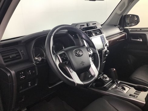Used 2021 Toyota 4Runner Limited image 8