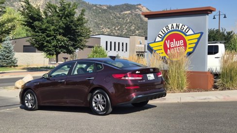 Used 2020 Kia Optima LX image 10