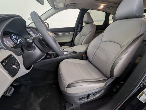 New 2025 INFINITI QX50 Luxe image 5