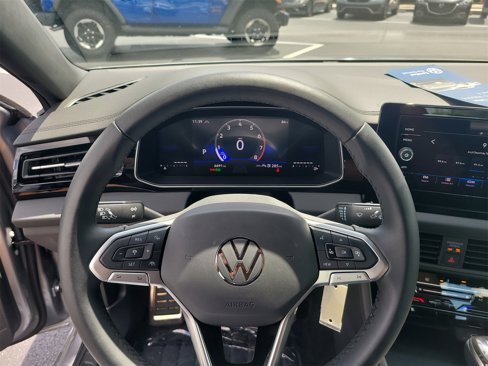 Certified 2025 Volkswagen Jetta Sport image 25