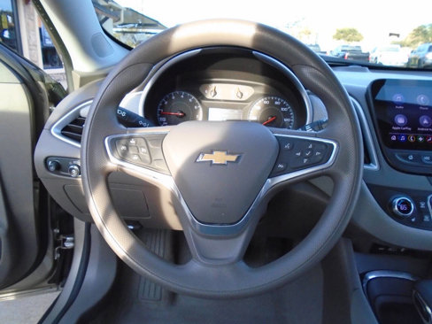 Used 2022 Chevrolet Malibu LT image 15