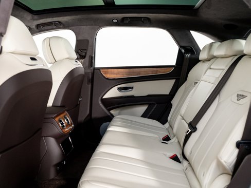 New 2025 Bentley Bentayga image 24